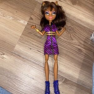 Clawdeen coffee bean doll